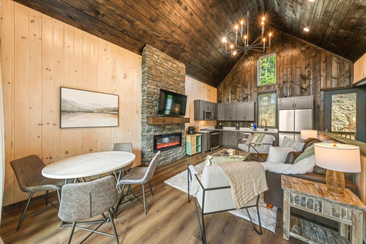 Cozy Cove Retreat W Lake View Hot Tub Firepit 댄드리지 외부 사진