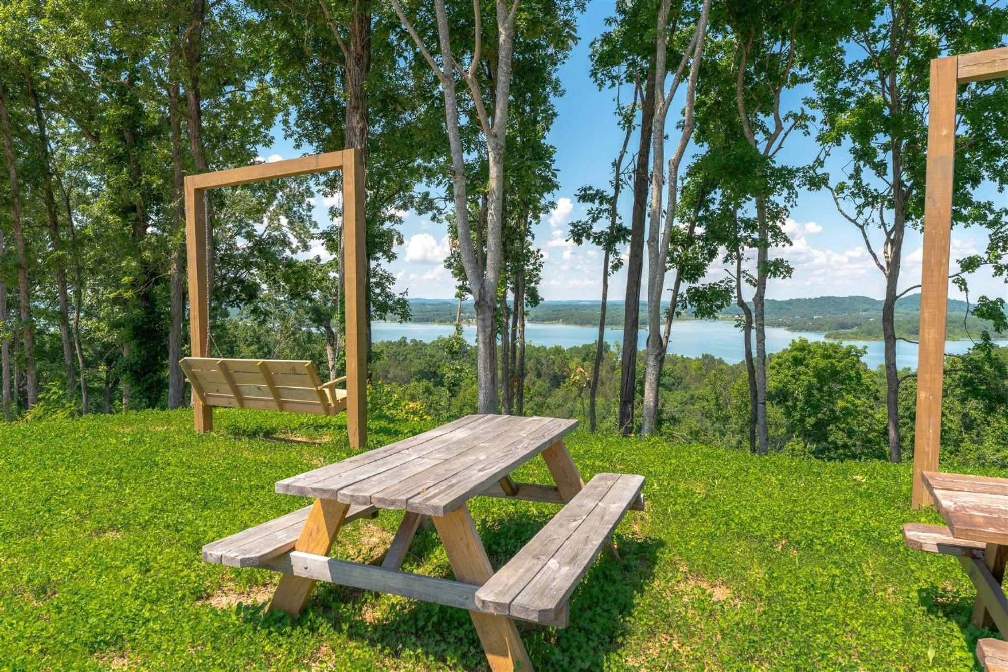 Cozy Cove Retreat W Lake View Hot Tub Firepit 댄드리지 외부 사진